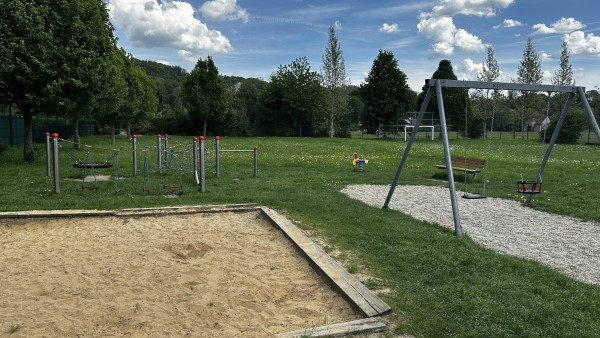 Plocha poblíž kruhového objezdu Via Lyžbice