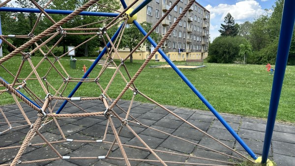 Dětské hřiště u knihovny