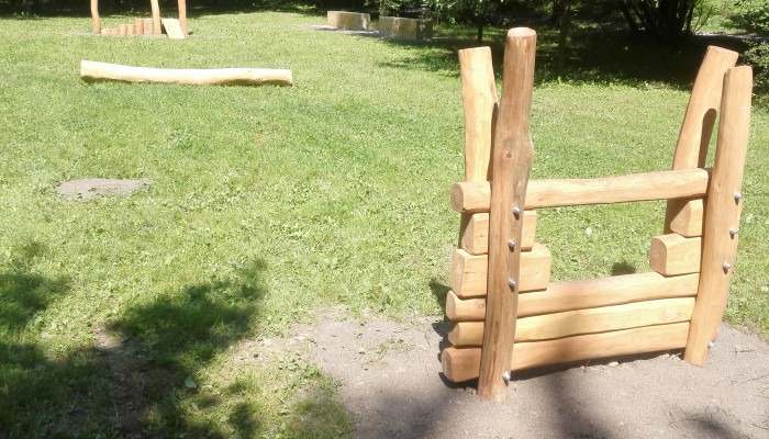 Hřiště pro psy s agility prvky