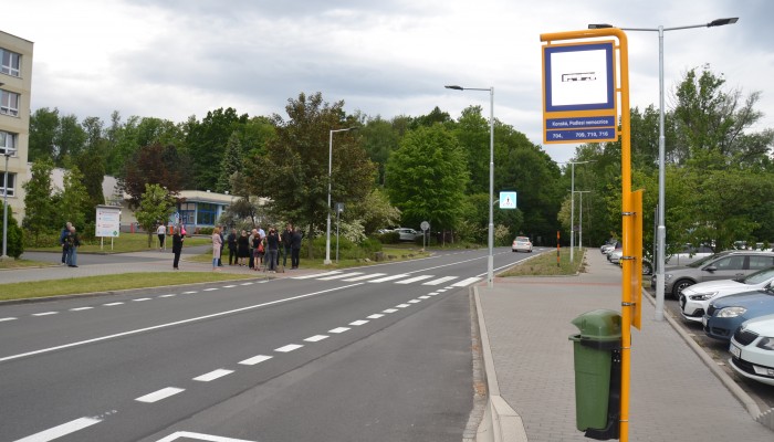 Výstavba chodníku a rekonstrukce komunikace na Podlesí