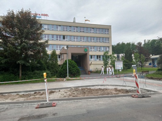 Výstavba chodníku a rekonstrukce komunikace na Podlesí