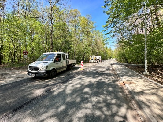 Výstavba chodníku a rekonstrukce komunikace na Podlesí
