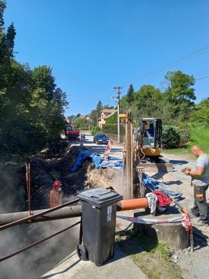 Opěrná zeď u Líštnice č. p. 26, 27 a 308