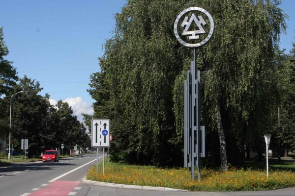 směs ohnivý paprsek pod logem TŽ na ul. Jablunkovská