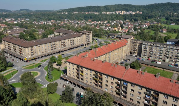 Rekonstrukce dvorů od ulic SNP po 4.ZŠ