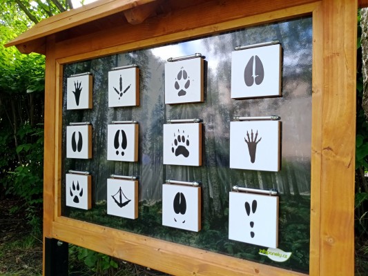 Turistické odpočívadlo - cestou na Javorový vrch